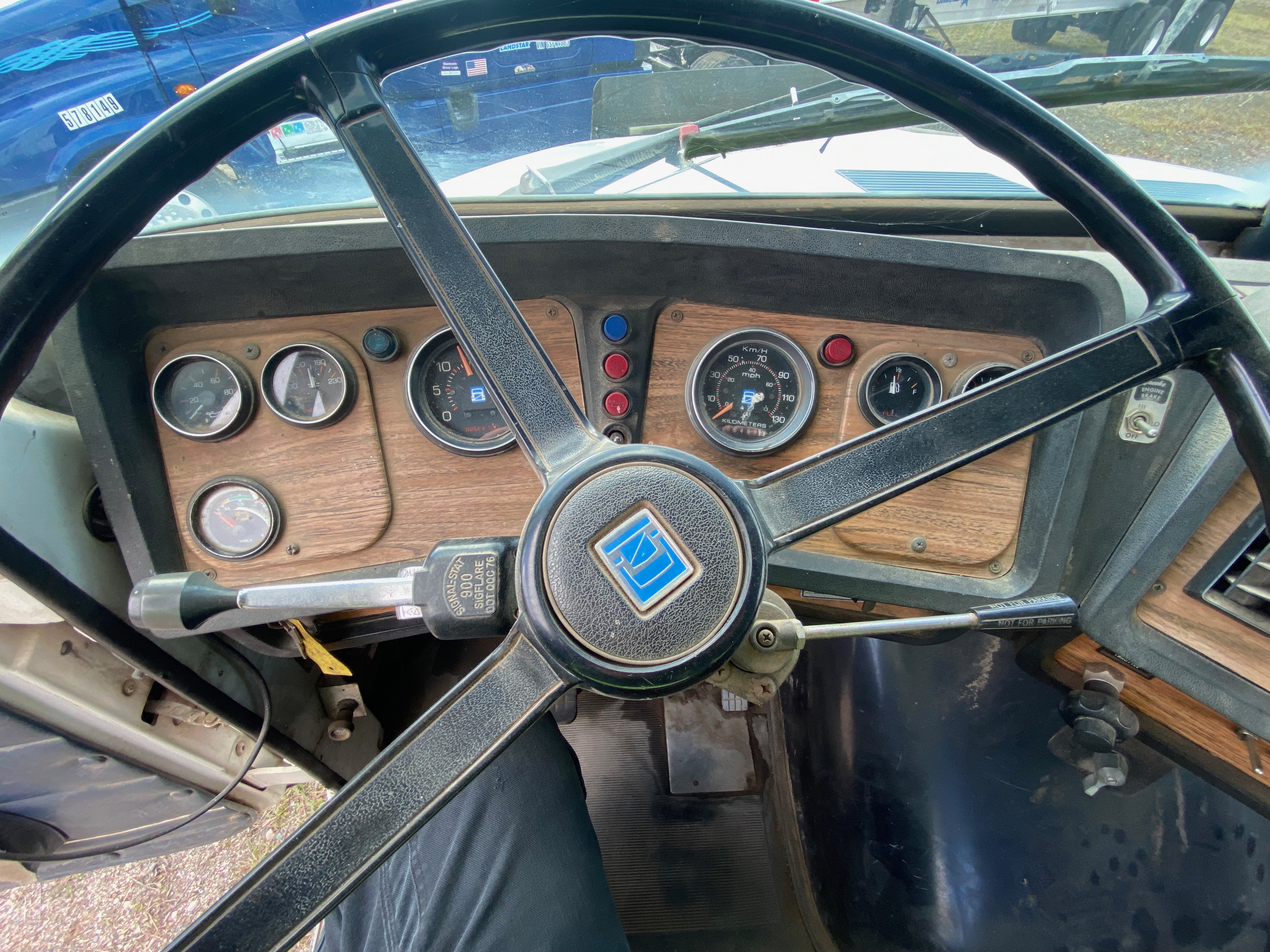 1986 WHITE Sleeper - Image 11